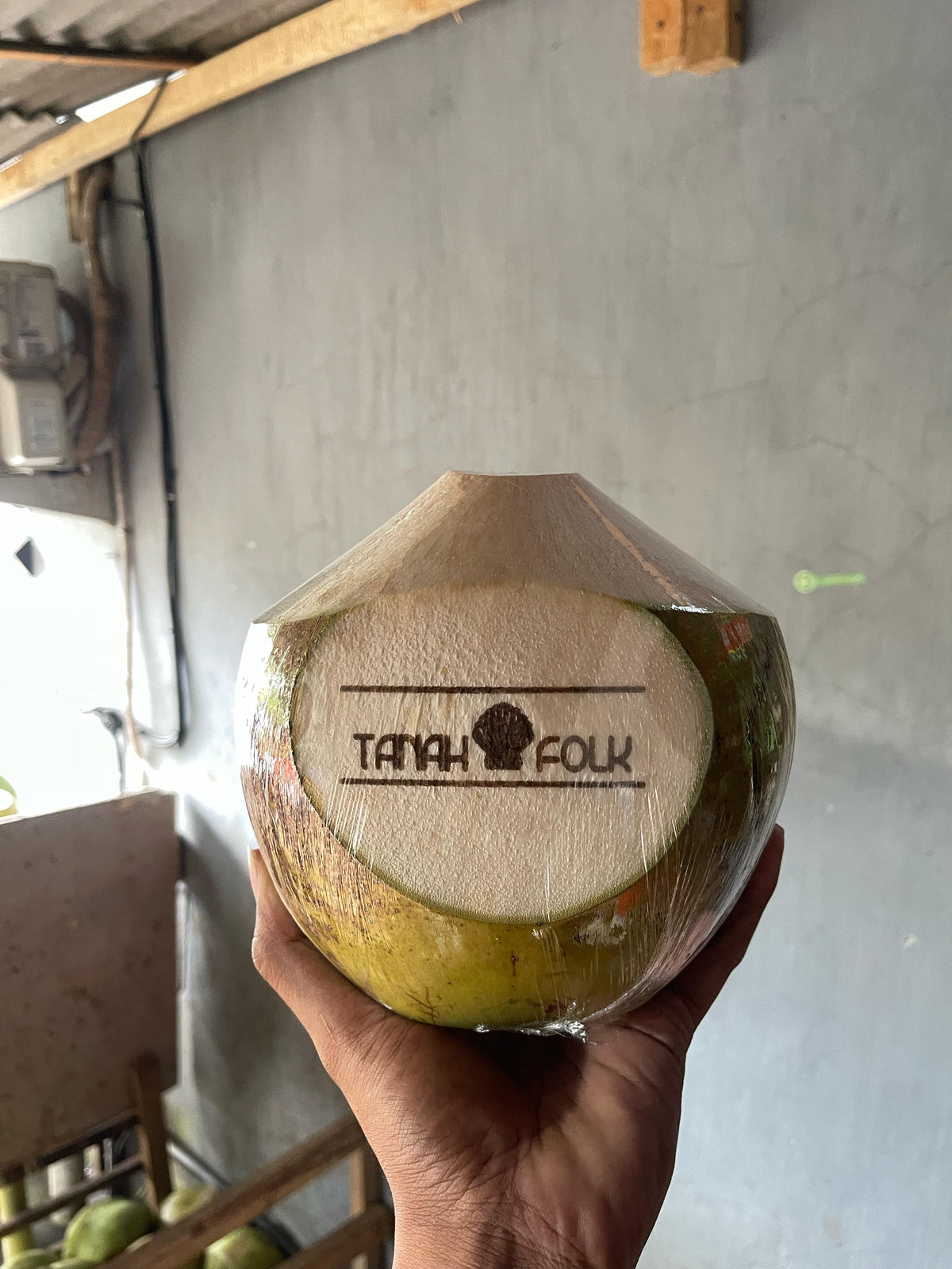 100% CUSTOM DESIGN COCONUTS